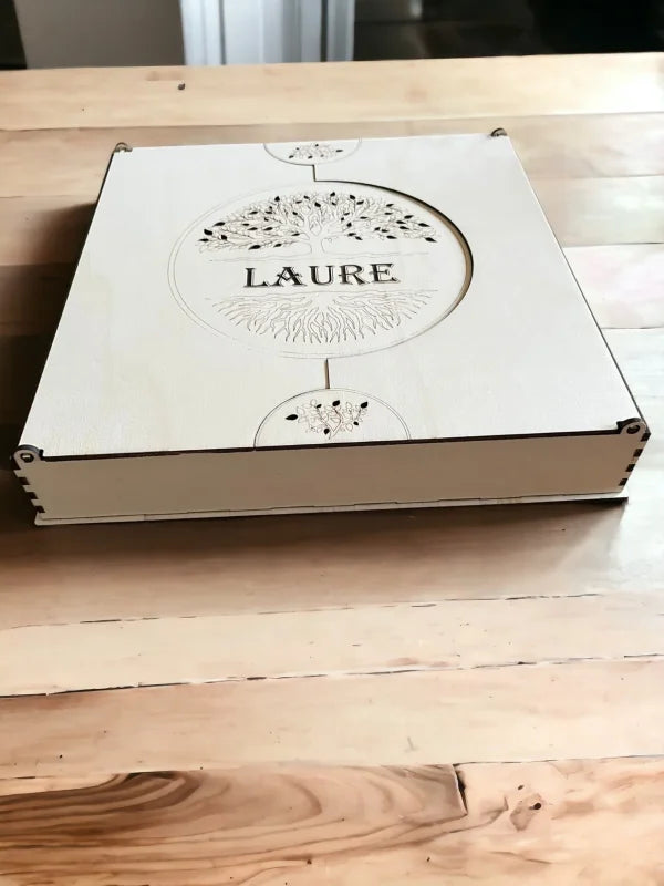 Unieke Houten Cadeaubox met Levensboom Gepersonaliseerd ruw