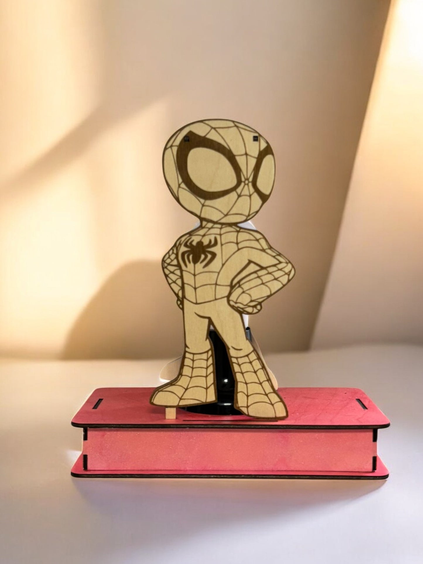 🕷️ Spider Hero Decoratiefiguur – Stoere Blikvanger voor Jong & Oud 🕷️