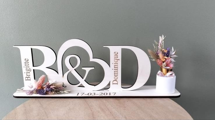 Gepersonaliseerd Houten Initialen Decor β Met Namen, Datum & Droogbloemen