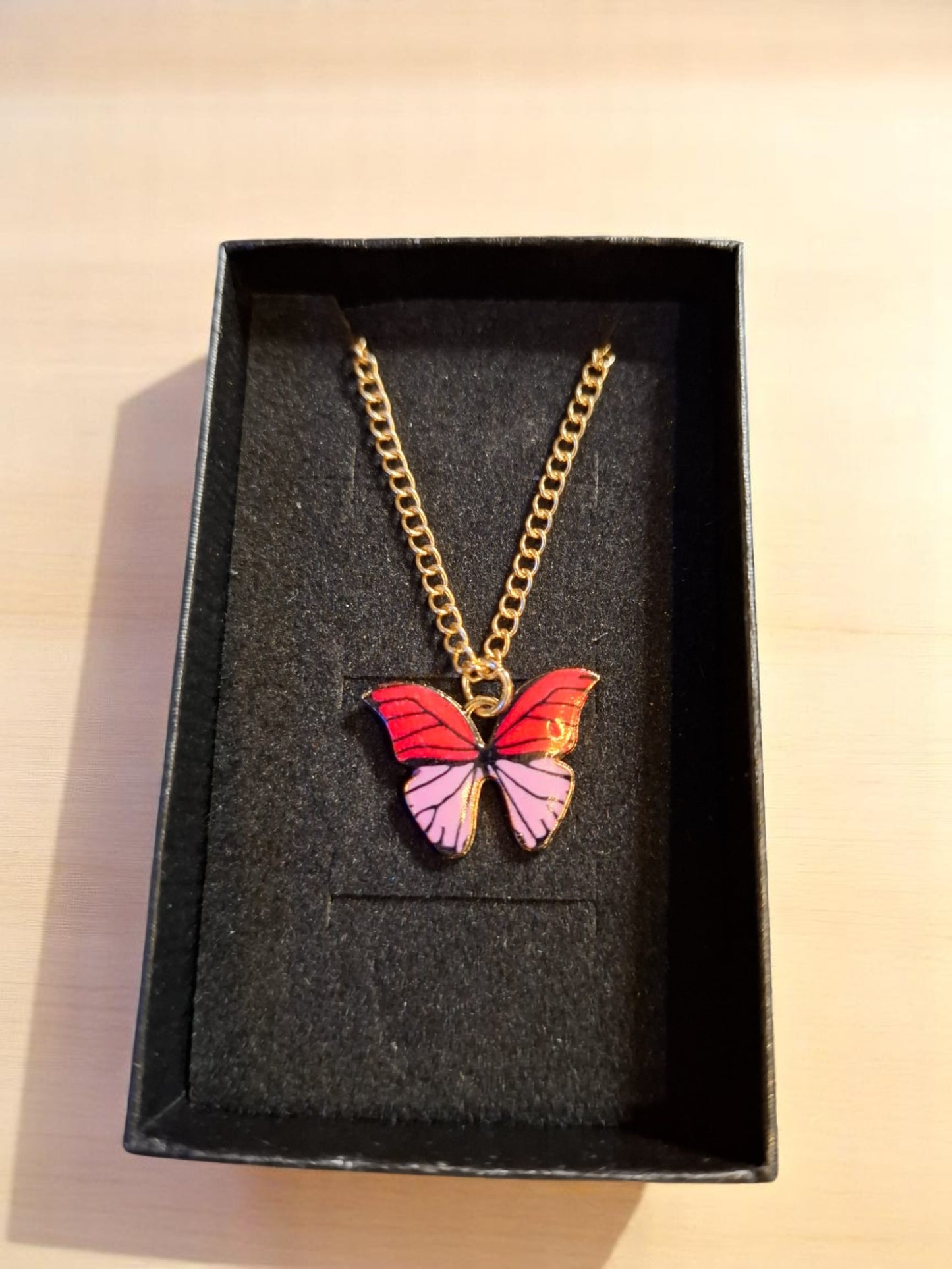 π¦ Vlinderketting Rood & Roze β Voor kleine harten die stralen!