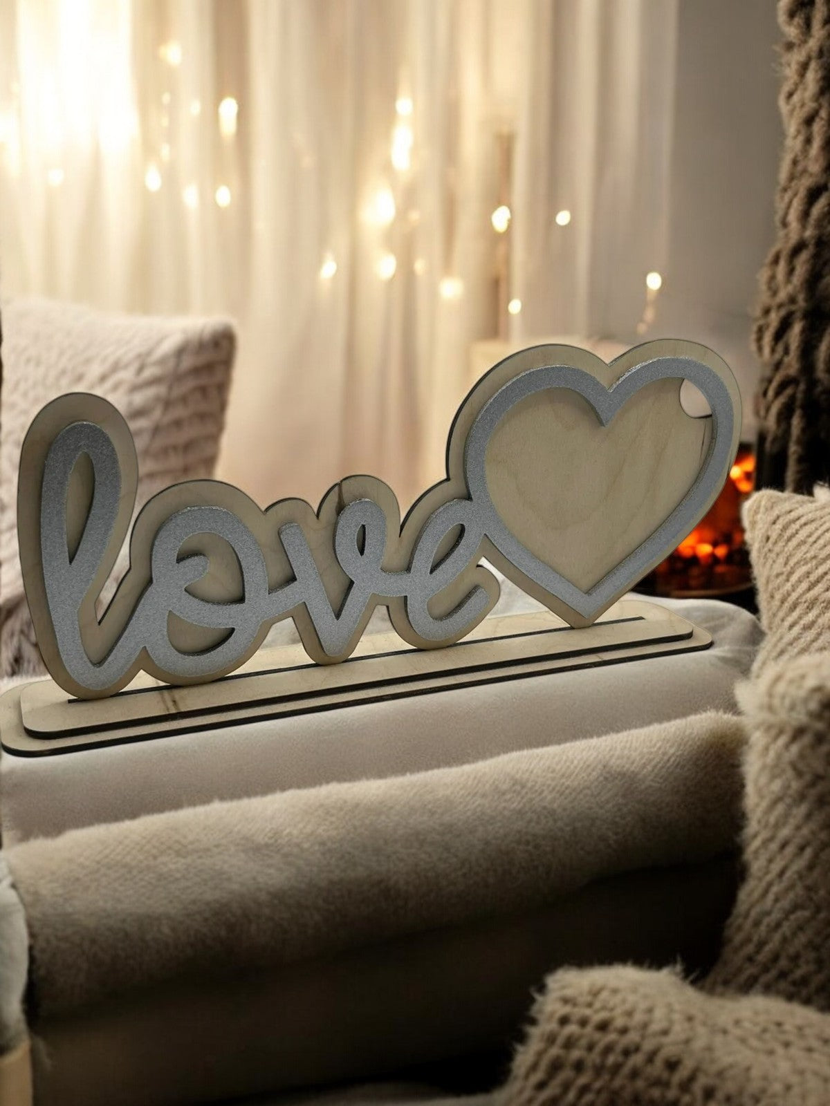Houten "Love" Fotokader met Hartvorm – Decoratief & Persoonlijk Cadeau