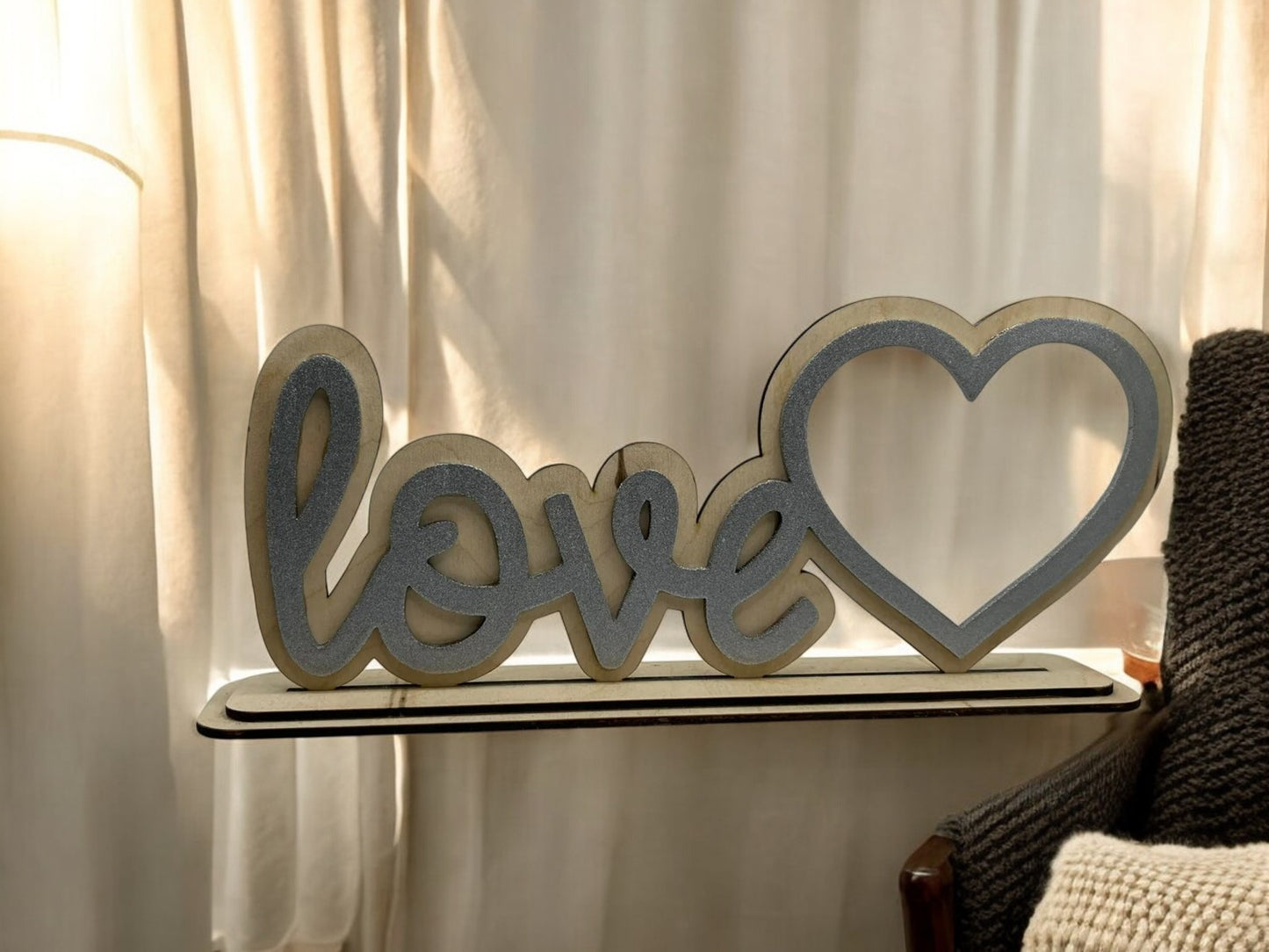Houten "Love" Fotokader met Hartvorm – Decoratief & Persoonlijk Cadeau