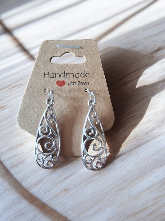 💧 Whirlwind Drops – Krullen met karakter ✨