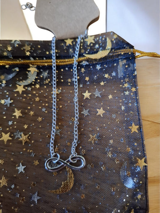 ♾️ Infinity Armband – Voor Altijd Verbonden