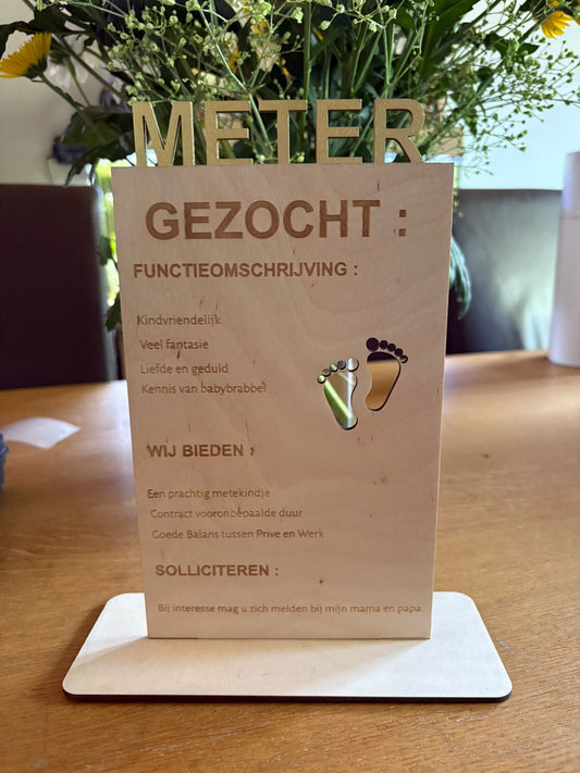 👣 Product 3: “Gezocht: Meter / Peter” houten bord