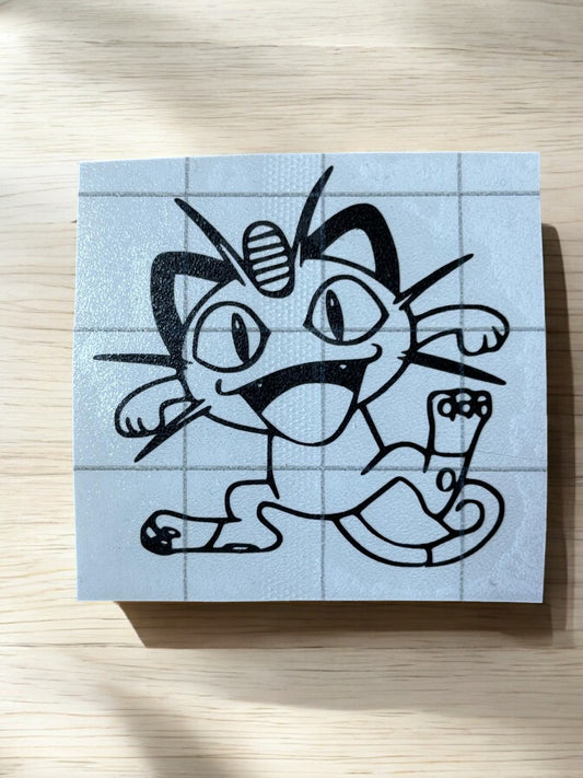 😺 Meowth Sticker – Altijd klaar voor kattenkwaad!